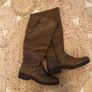 Brown boots